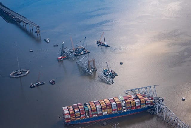 Baltimore bridge cleanup