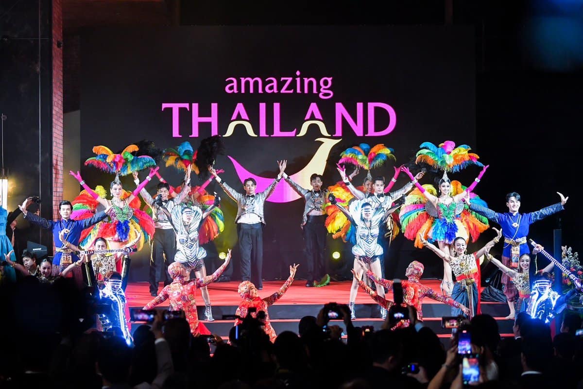 performers in amazing thailand