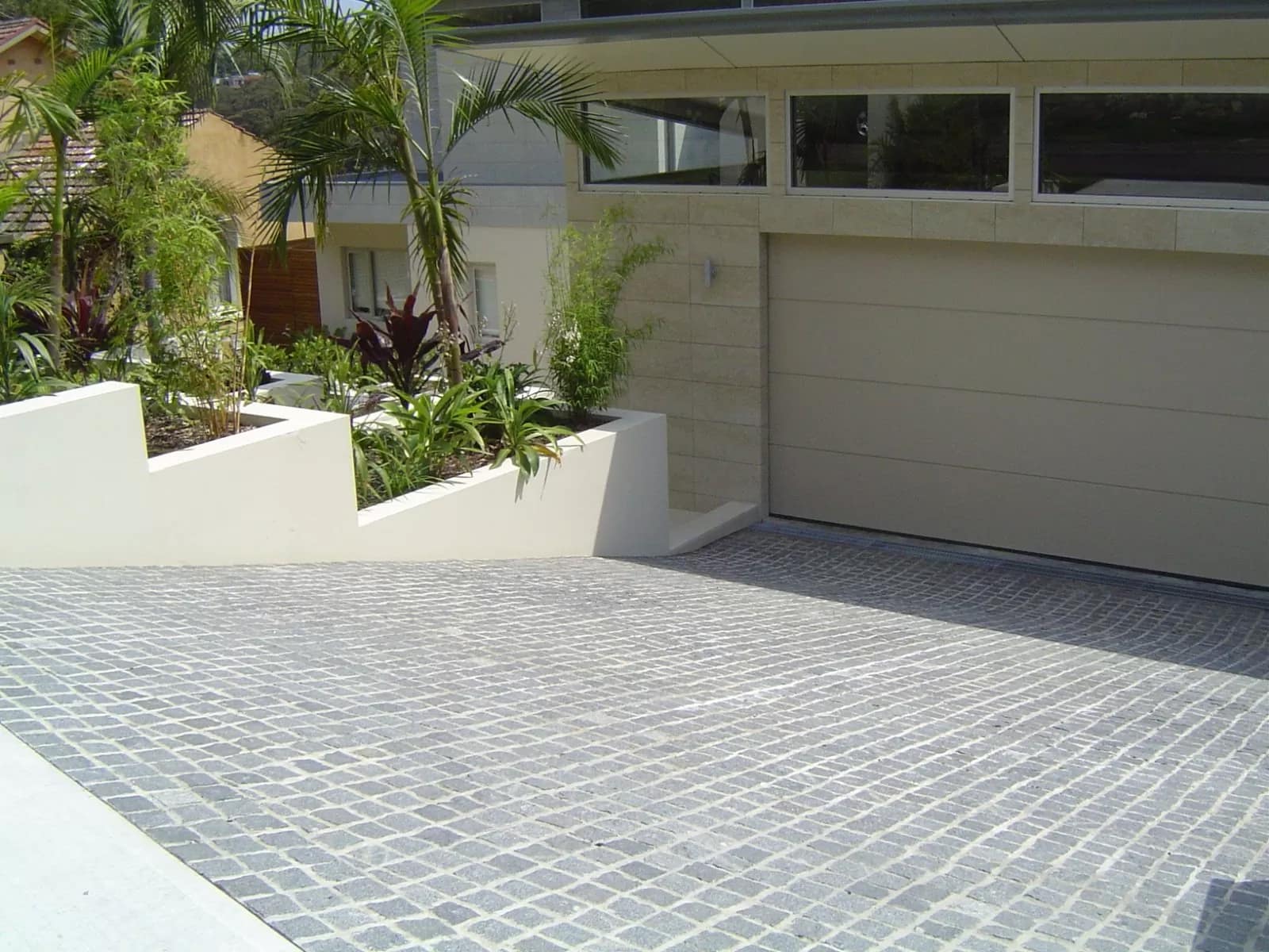 Granite | Grey Tumbled | Cobblestones
